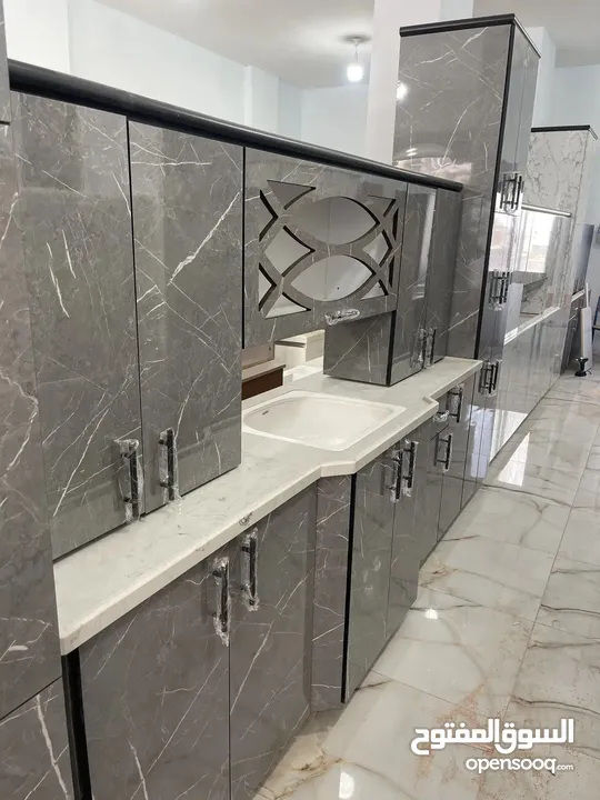 دفعة 1000 شيكل والباقي شيكات وفصل المطبخ الي بناسبك