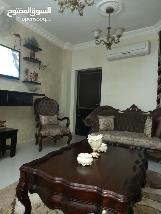 بيت طابق اول مع السطح للبيع من المالك مباشره ماركا الشماليه