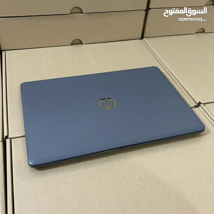 لابتوب حديث HP، كور i5 جيل ثامن، رام 8 كيكا، SSD 256، شاشة 15.6، مع سيت كامل هدايا