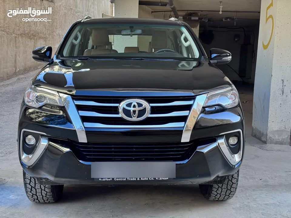 Toyota fortuner 2018 l