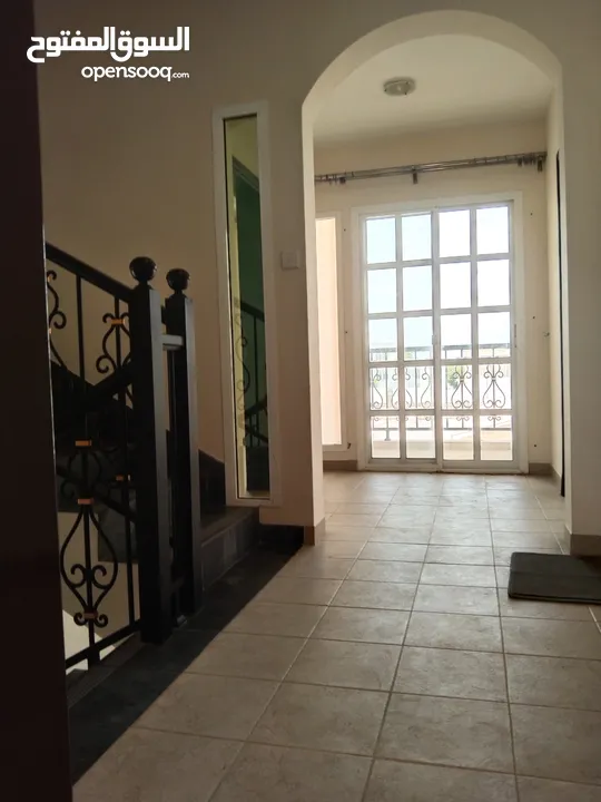 6Me10 Modern style four-bedrooms villas for rent in shatti Qurum