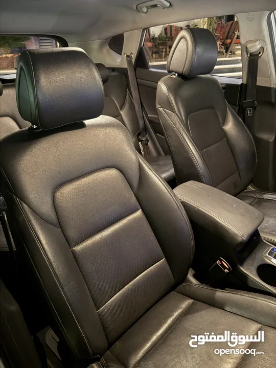 فقط 75 الف جيب هيونداي توسان 2015 فل ملغم ترخيص وتامين شامل سنة 99% دهان شركة جيب مميز جدا لعبة