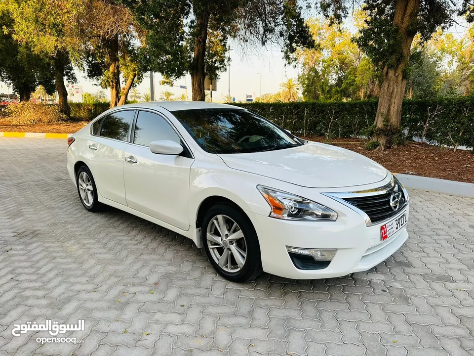 Urgent Altima 2015 mid option American very clean