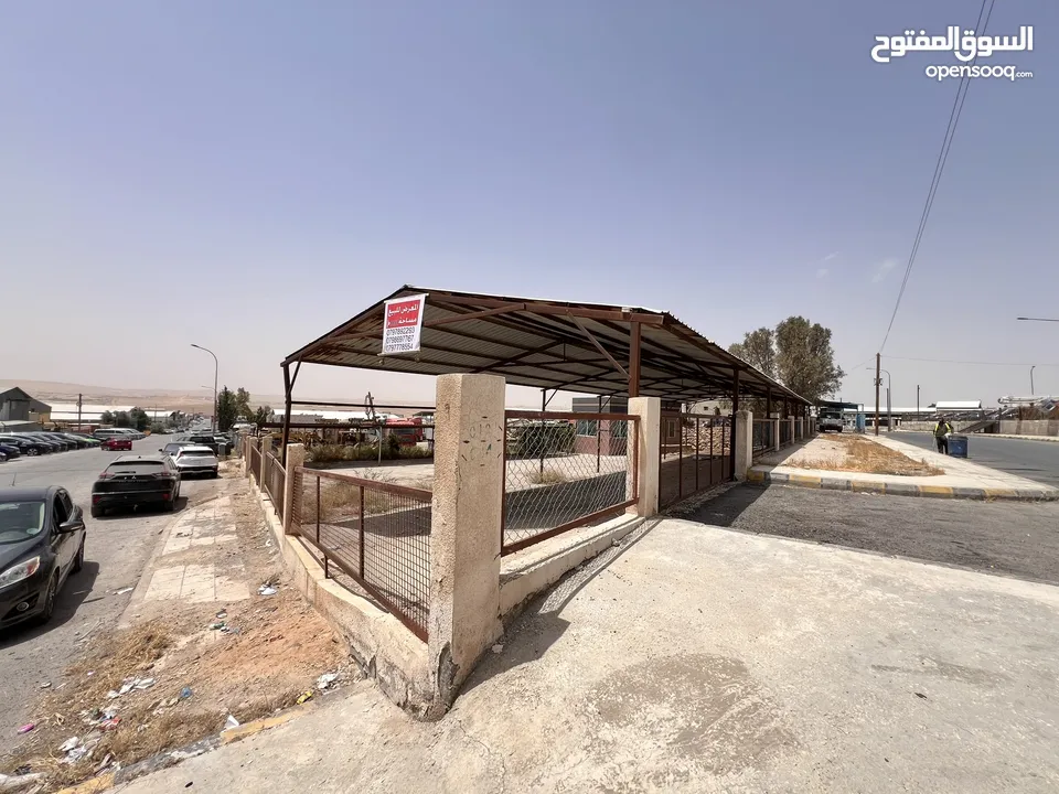 معرض سيارات موقع مميز جداً