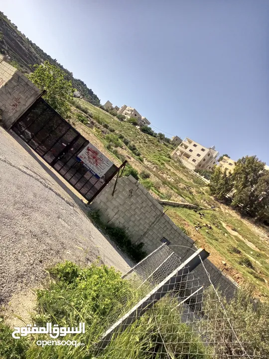 قطعه ارض مميزه خلف الاحوال المدنيه والجوازات الجديده واجهه الشارع 30 متر شارع رئيسي شارع فرعي