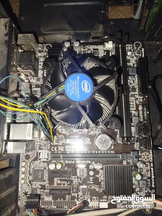 موجود لوحه H110 مع معالج i5 6400