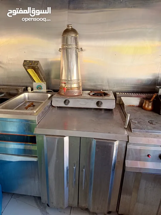 مطعم متنقل (FOOD TRUCK) للبيع