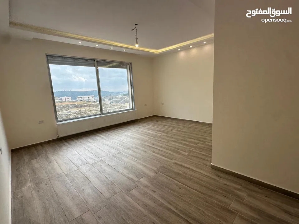 شقه بمساحة 286 متر مربع للبيع في طريق المطار  ( Property ID : 41326 )