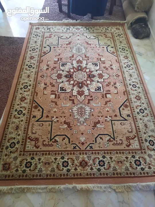 سجاد فاخر للبيع (سجادة الوان قياس عرض 150×230 ) وسجاده وممر شاغي طقم الممر قياس 250 طول وعرض 80 سم
