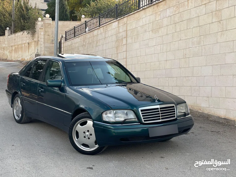 مرسيدس c200 بسعر حرق مرخصه وفحصها حلو محوله بلكامل من 95/2000 اتوماتيك متور وقير وقفه وغرفه وله غلطه