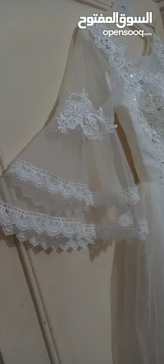 فساتين زفاف عدد 2 من jolly chic  مقاس xl  و 4xl للبيع
