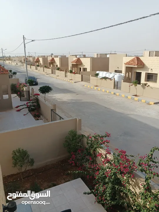 قطع اراضي سكنيةضمن كمباوند للبيع بدون فوائد