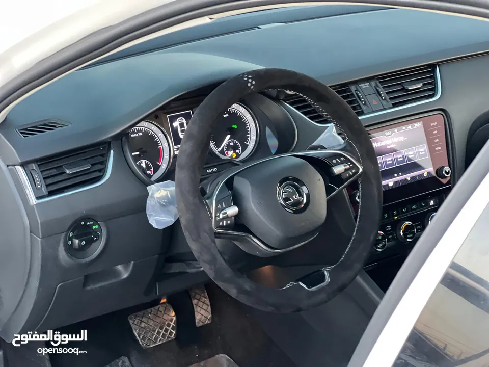سكودا اكتافيا 2019/اتوماتيك ماتور 2000 ديزل فل الفل بدون فتحة بلاك اديشن
