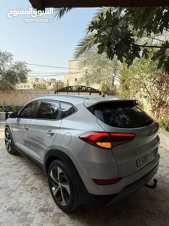 جيب هونداي توسان 2016  فقط 75 الف كاش فل بدون فتحة مميز جداً ترخيص تامين شامل سنة بالورقة  بالنايلن