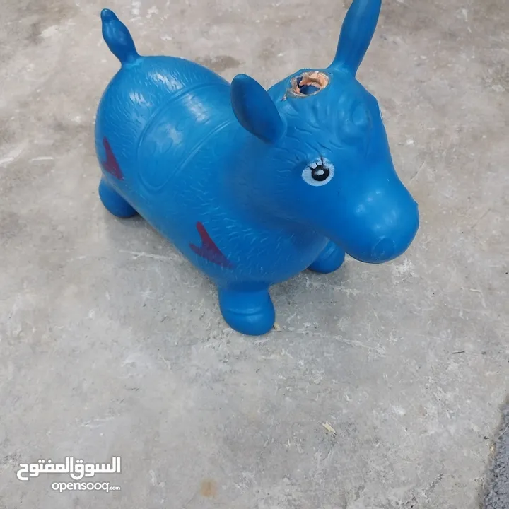 أثاث وأجهزة كهربائية للبيع