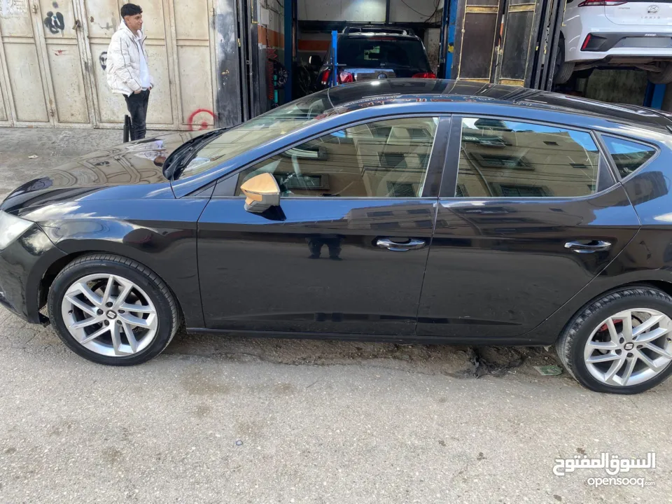 للبيع – سيات ليون 2014