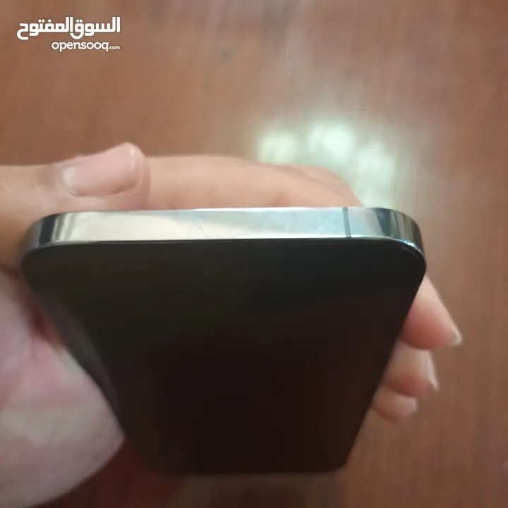 ايفون 13 برو ماكس مستعمل سنه وكاله شاشه مكسوره