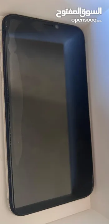 ايفون x للبيع بحاجة شاشة