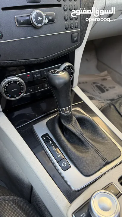 Mercedes Benz c180 للبيع موديل 2010  بنزين 1800