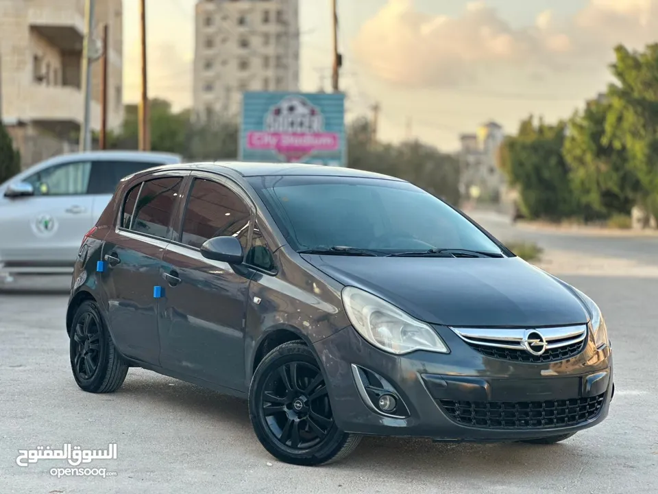 اوبل كورسا خاليه من الحوادث للبيع نص بنص او كاش