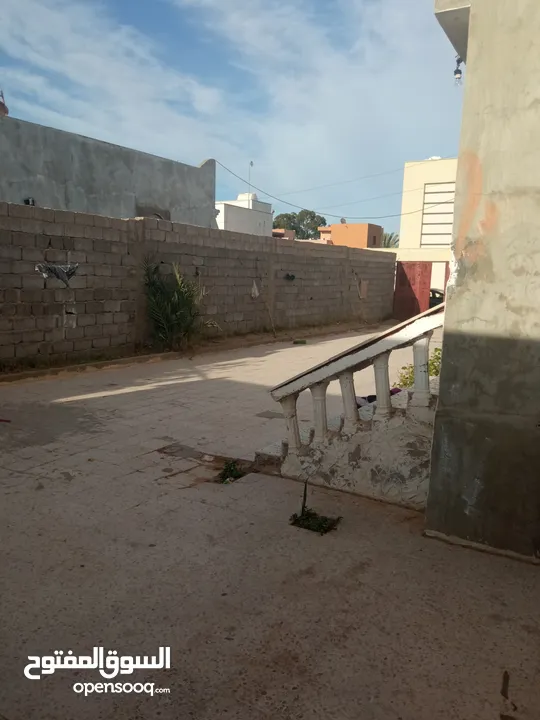 عين زارة ازويته جنب مدرسة جبر بن حيان 520متر