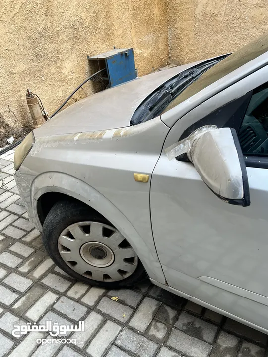 اوبل استرا 2005