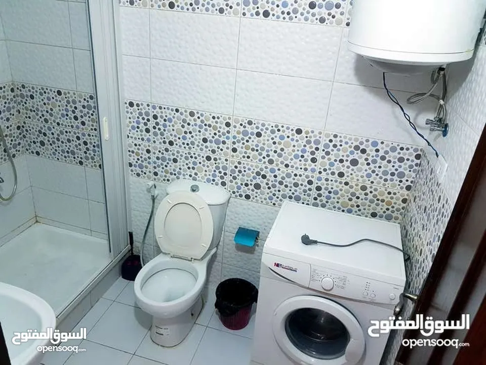 شقة  مفروشه مقابل مستشفى التخصصي اربد  ,دوار اللوازم ، قريب كارفور : يومي ،شهري، سنوي