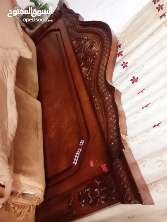 للبيع بداعي السفر