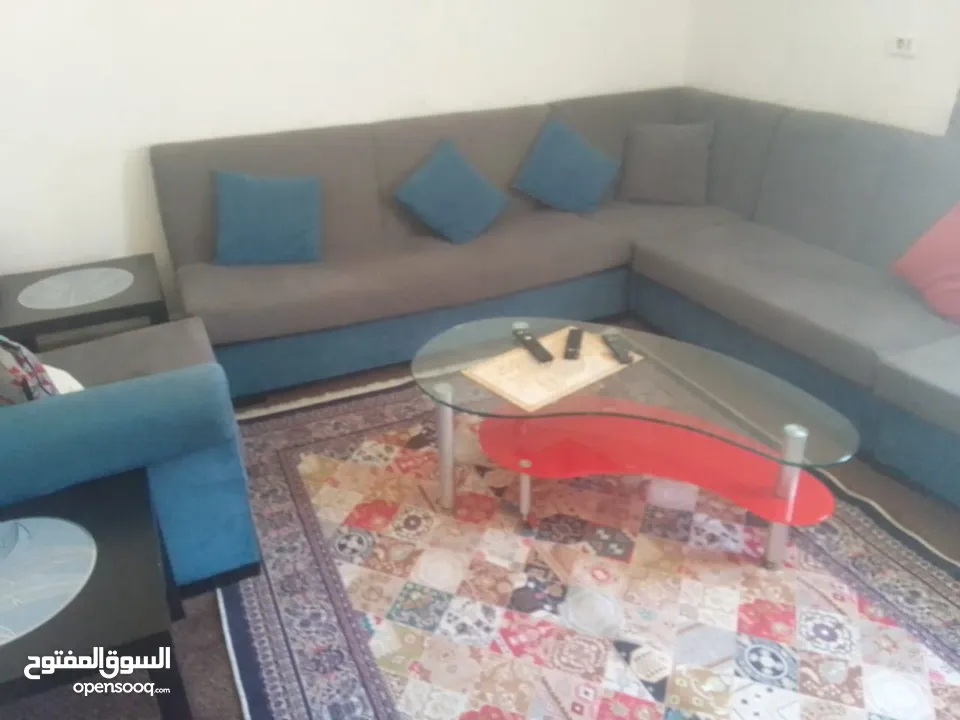 غرفه نوم للبيع و كورنر و طاوله