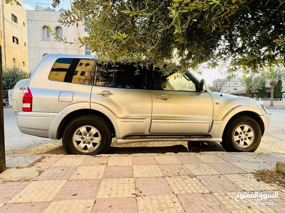للبيع متسبيشي باجيرو للبيع 2006 فحص 4 جيد السعر 4000