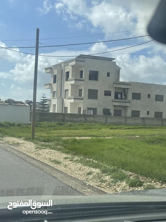 ارض للبيع منجا قرب الكنج اكاديمي  700 م من المالك مباشرة .