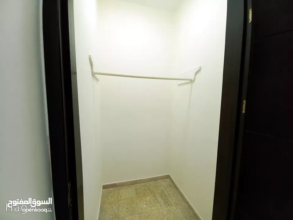 شقة غير مفروشة للإيجار 375م2 ( Property 16734 ) سنوي فقط