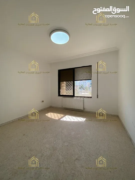 فيلا للايجار .. يوجد خيارات اخرى Villa for rent.. other options available / V152