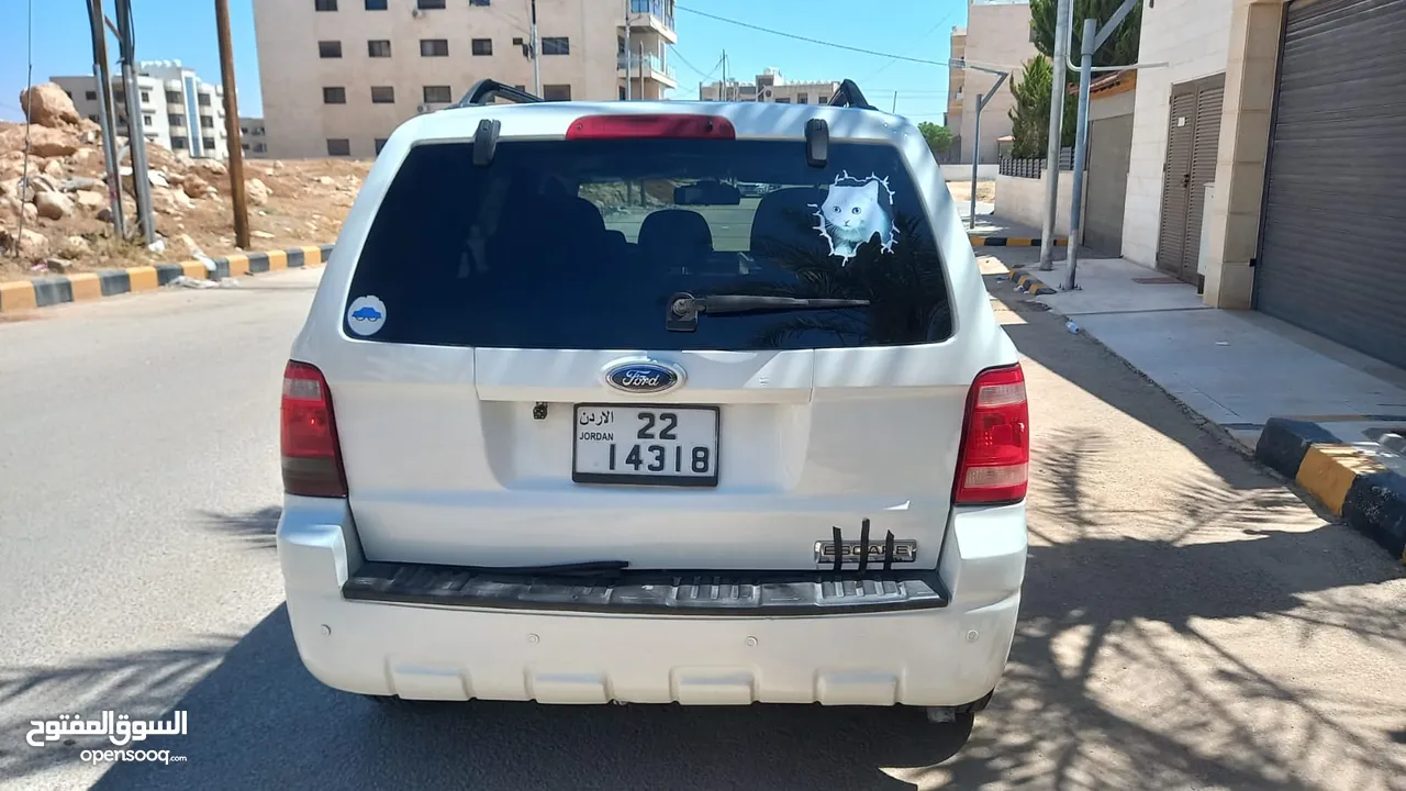 فورد اسكايب فل بفتحه فحص 3 جيد لون ابيض لؤلؤي بسعر مغري قابل للبدل