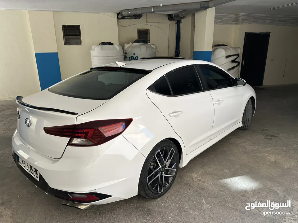 2019 Elentra Turbo.