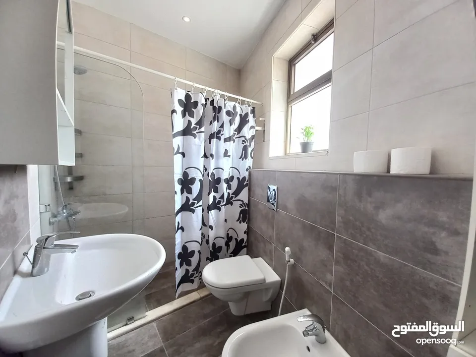شقة مفروشة للإيجار في عبدون  ( Property 32680 )-175083540