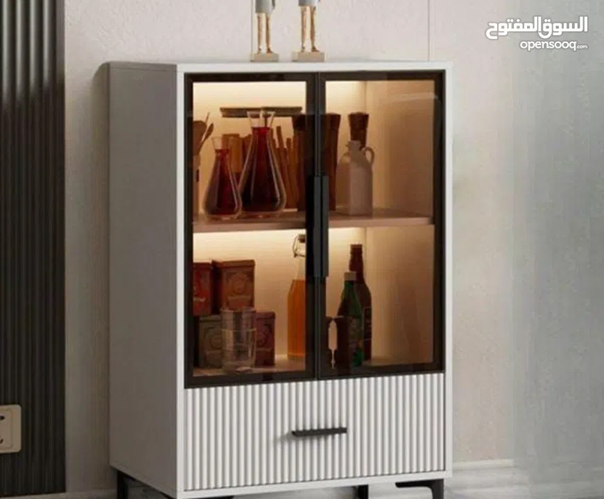 خزانة العرض الفاخرة – ترتيب + فخامة + أناقة بقطعة وحدة