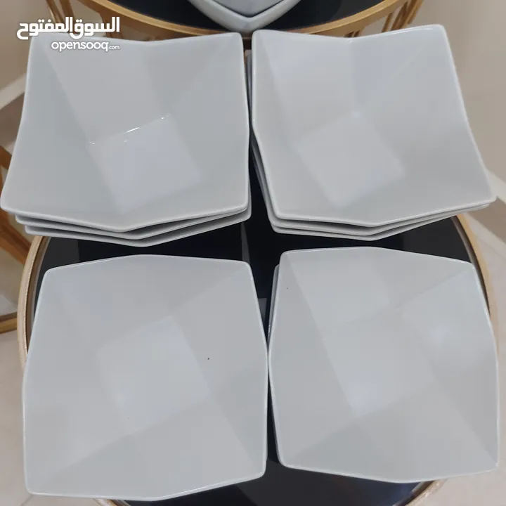 طقم صحون وزبادي وكاسات