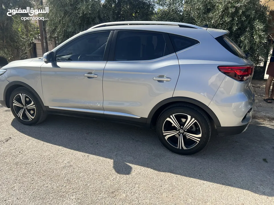 استأجر الان سيارات mg 2023 (suv) يومي / اسبوعي / شهري ابتداء من 30 دينار اسعارنا تبدأ من 15 دينار