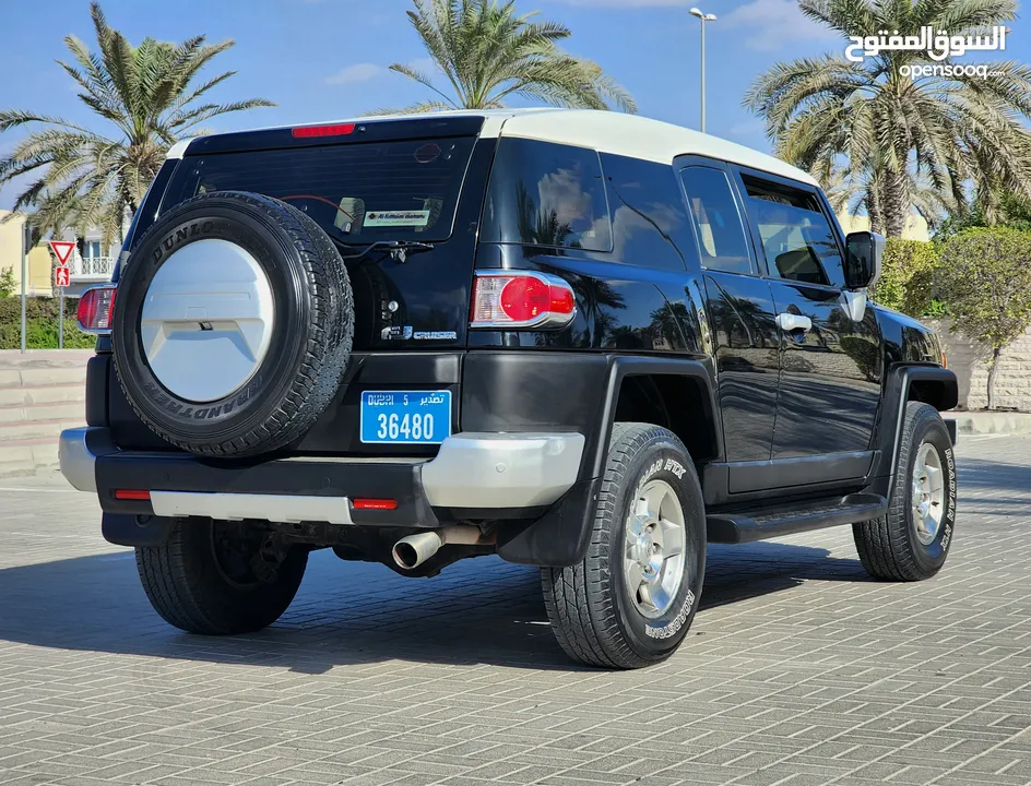 2009 Toyota FJ Cruiser / Gcc Specs / Top Option / Originak Paint.