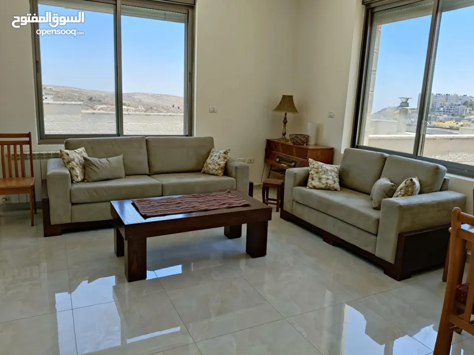 روف صغير مفروش للإيجار في سطح مرحبا