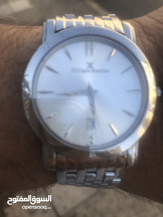 ساعه فيليب موريس  سويسري اصلي للبيع بسعر مغررررري.