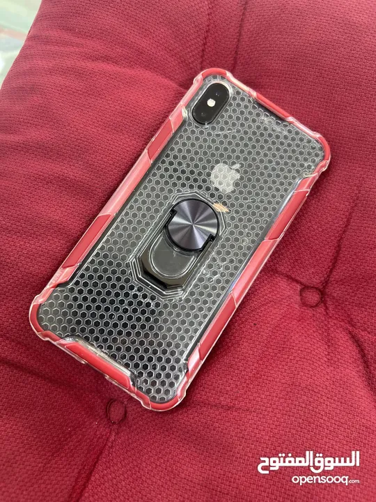 ايفون xs max وتر بروف 512 جيجا مش مفتوح ابداااا بطاريه 81  مكسور باك ومش ماثر