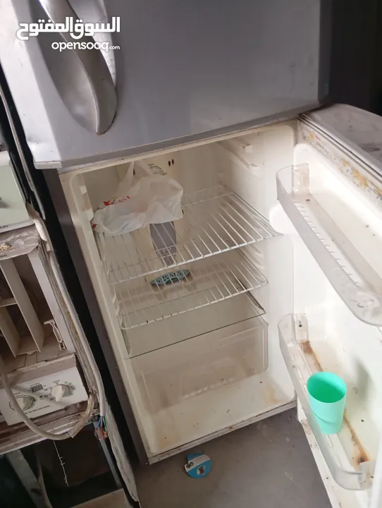 LG fridge good condition good cooling