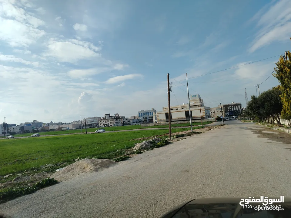 قطعه ارض استثمارية للبيع مساحتها 590 متر بجانب مجمع عمان الجديد  حوض الجزي  سكن ب خاص أرق وأجمل مكان