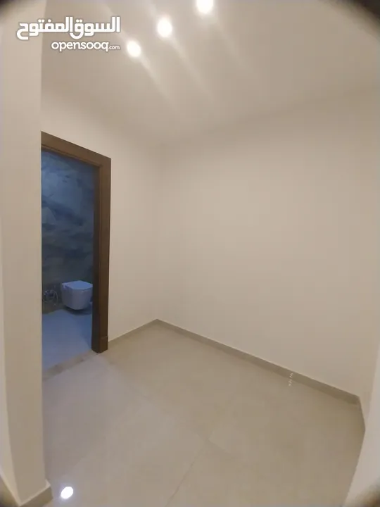 خلدا 245م طابق اول بسعر مناسب