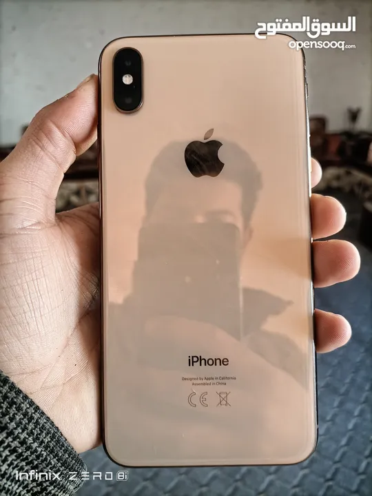 Xs Max بحالة الوكالة