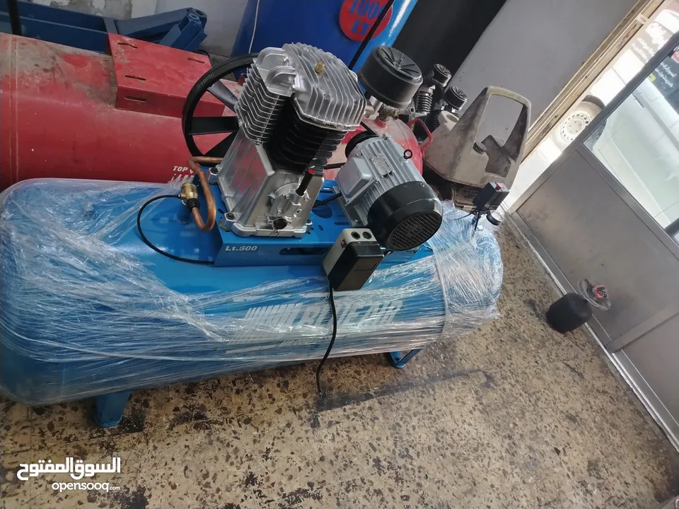 تشكيلة معدات لمحطات الغسيل والبناشر بأسعار مناسبه للجميع  مضخات الغسيل وماكينات شامبو ايطالي بجميع ا