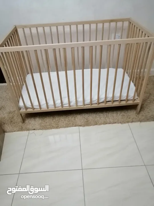 سرير اطفال ايكيا : اثاث وغرف نوم اطفال مستعمل : عمان الهاشمي الشمالي  (226636468)