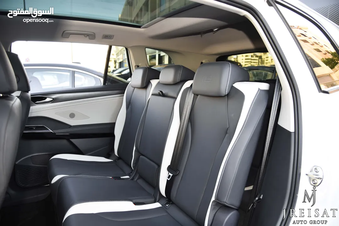 فولكس فاجن ID.6 كروز بيور كهربائية بالكامل 2022 Volkswagen ID.6 Crozz Pure SUV EV